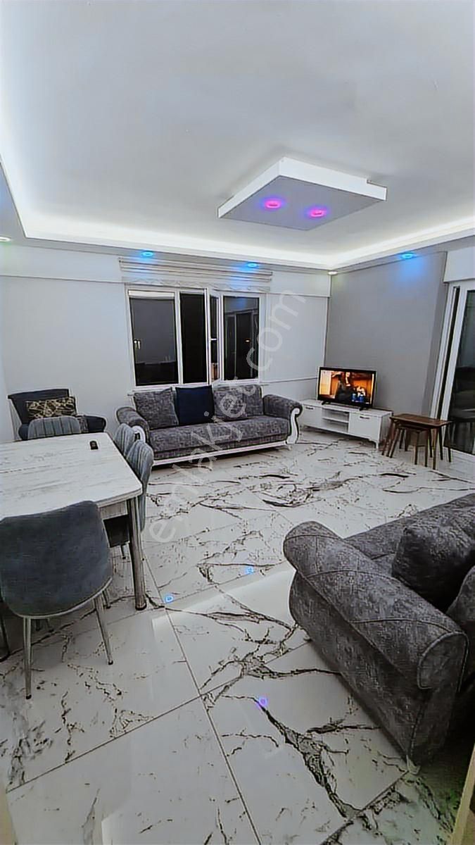 Çınarcık Teşvikiyede Satılık Eşyalı 3+2 Dubleks Daire