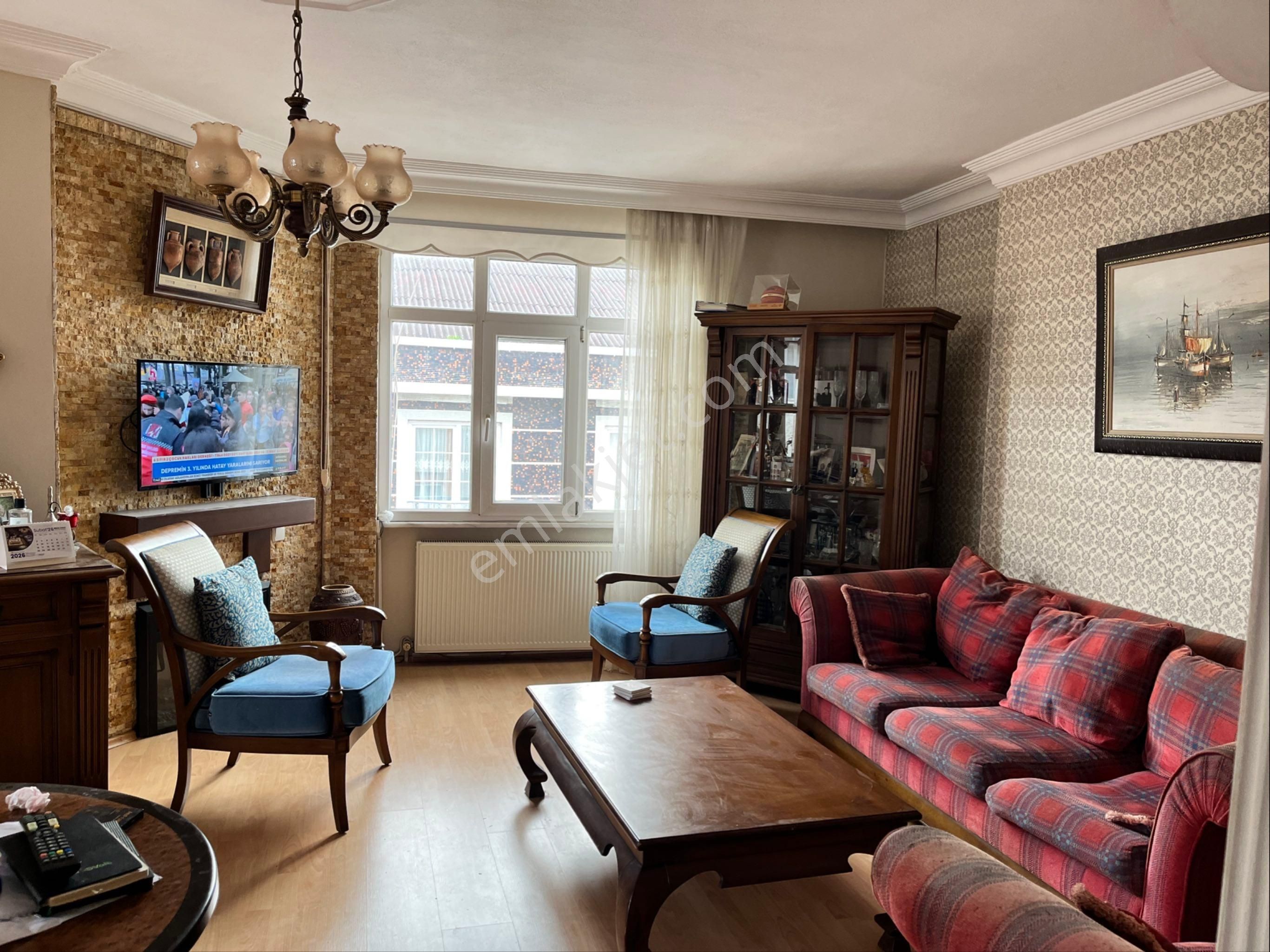 Yenilenmiş Geniş Ve Ferah 2+1 Şömineli Ankastreli Balkonlu Kapalı Otoparklı Kiralık Daire - Görsel 2