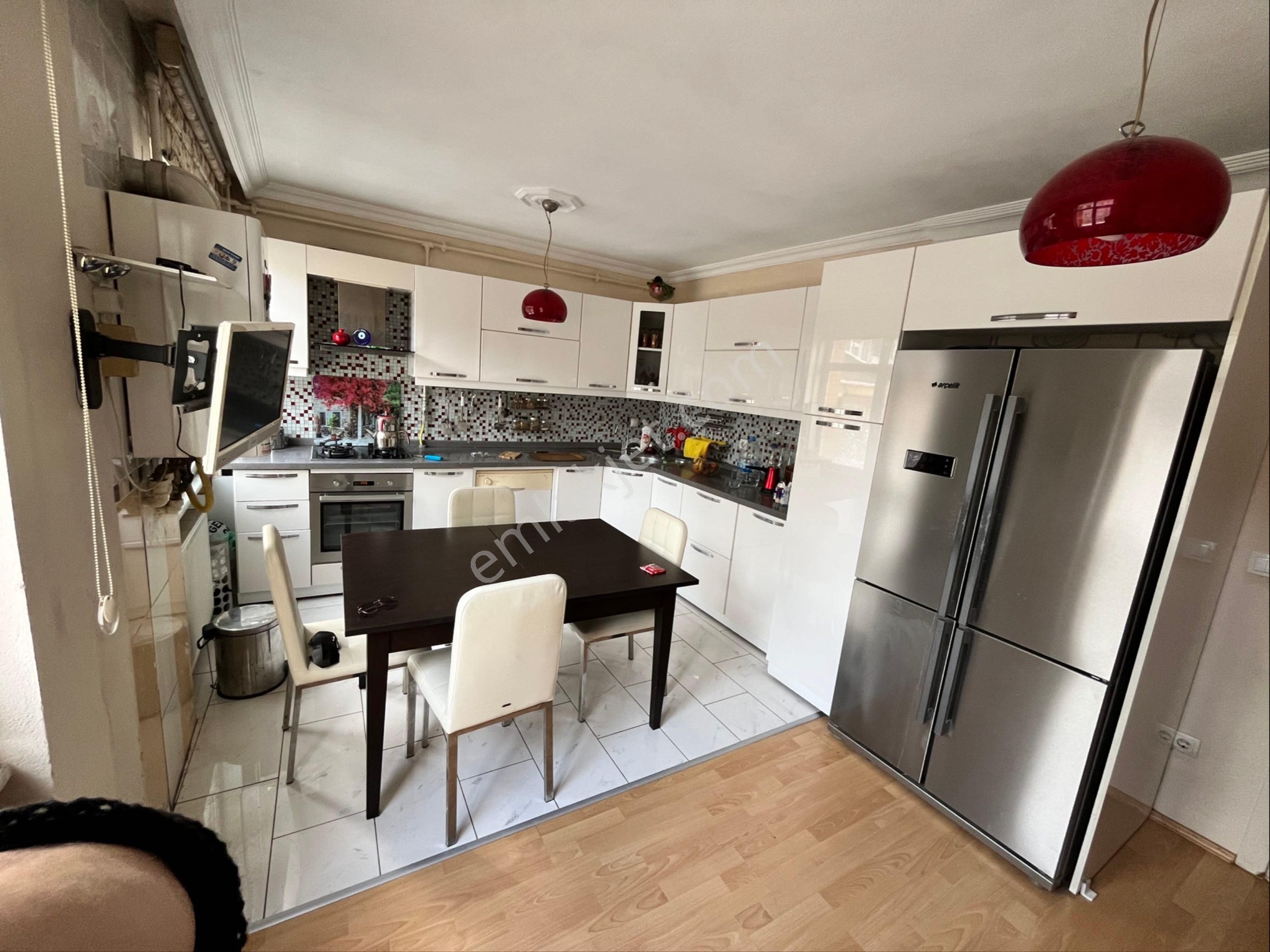 Yenilenmiş Geniş Ve Ferah 2+1 Şömineli Ankastreli Balkonlu Kapalı Otoparklı Kiralık Daire - Görsel 10
