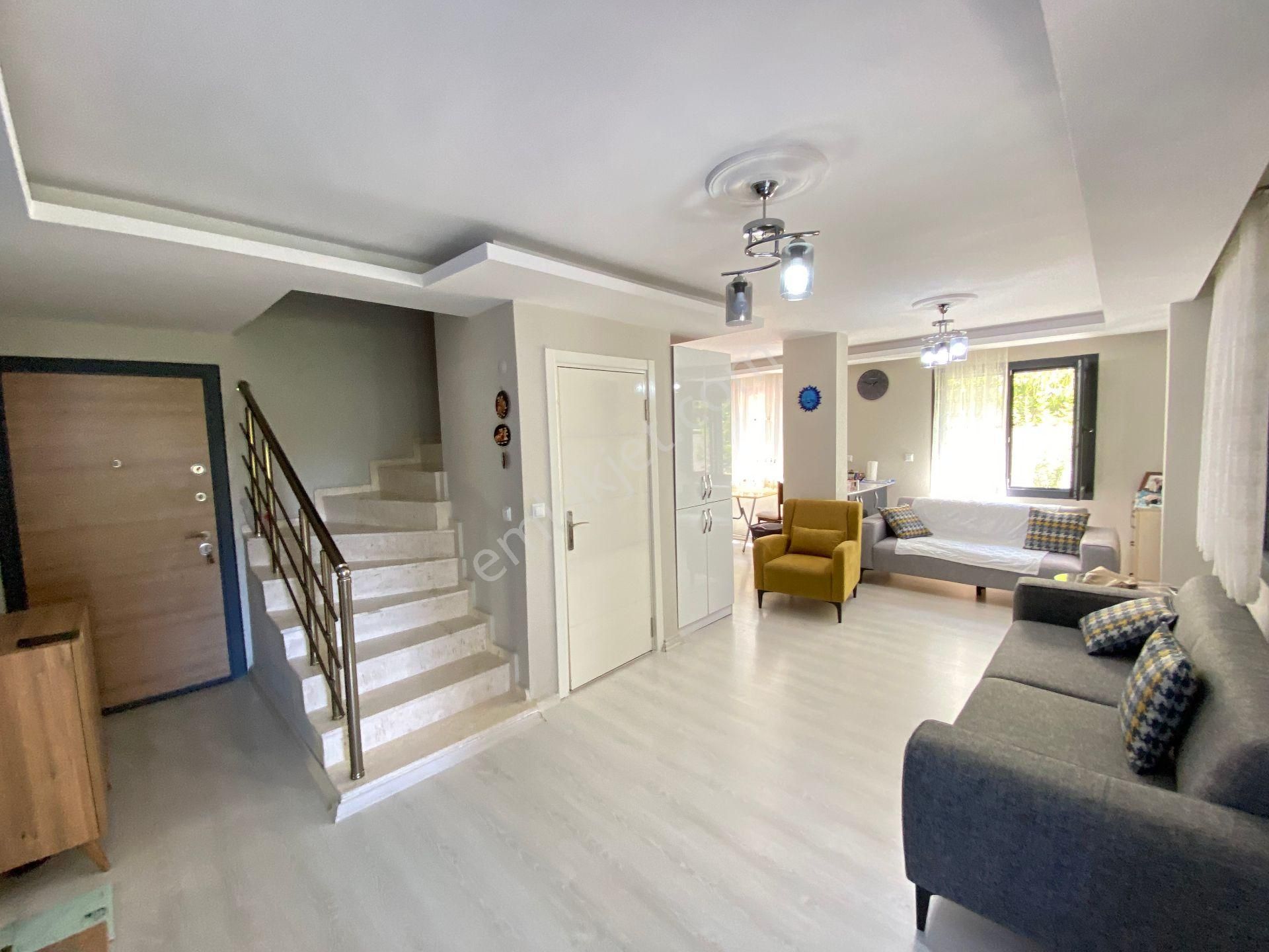 Seferihisar Mersin Alanı’nda Denize 500m Mesafede Bahçeli Geniş 3+1 Daire Dubleks - Görsel 17