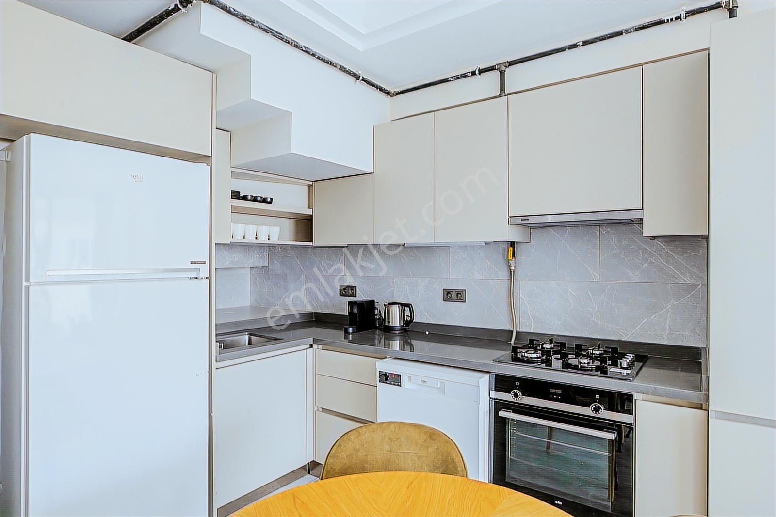 Moda'da Deniz Manzaralı Full Eşyalı Dubleks Kiralık 2+1 - Görsel 3