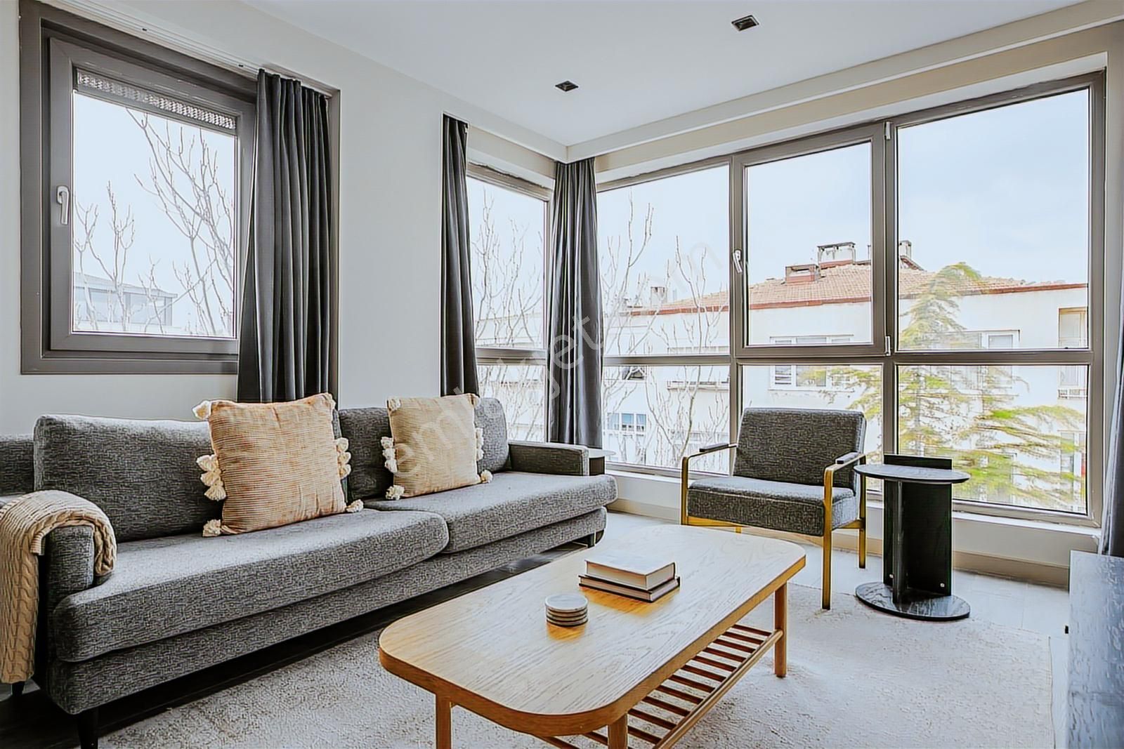 Moda'da Deniz Manzaralı Full Eşyalı Dubleks Kiralık 2+1