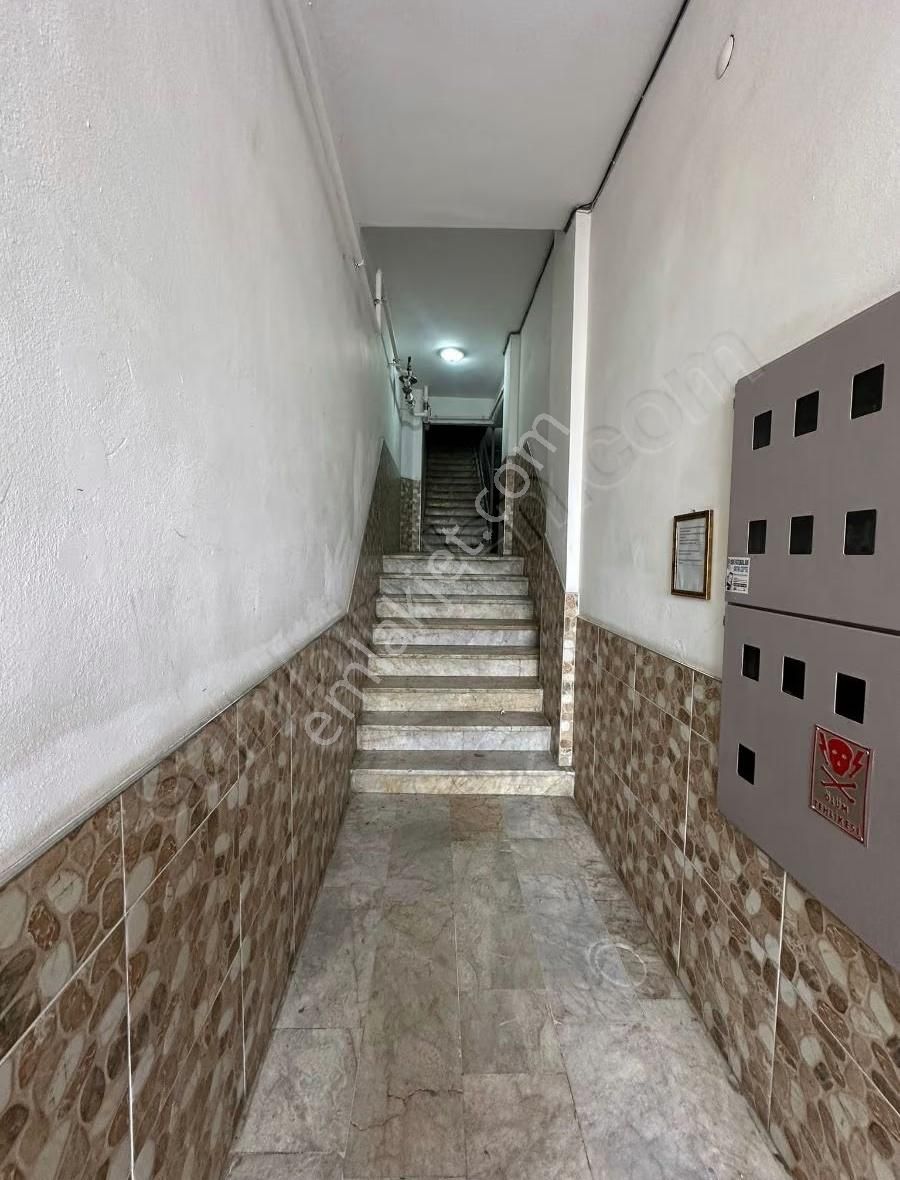 Bursa Emlak Alem-i Çarşı Merkezinde Arakat 2+1 80 M2 Asansörlü - Görsel 3