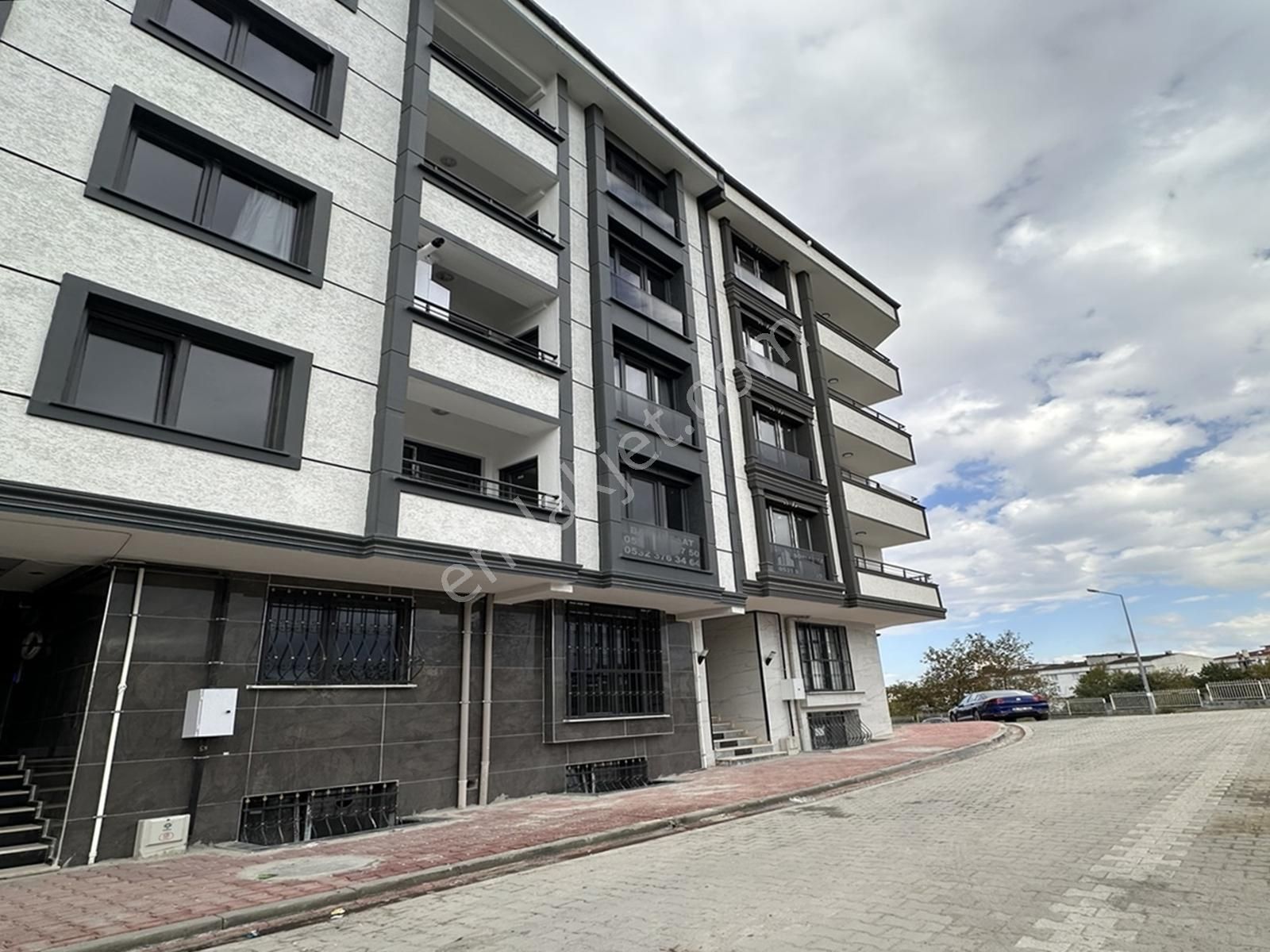 İlk Evime Uygun "0" Tem Otoyoluna 1 Dk Mesafede 2+1 Arakat Daire