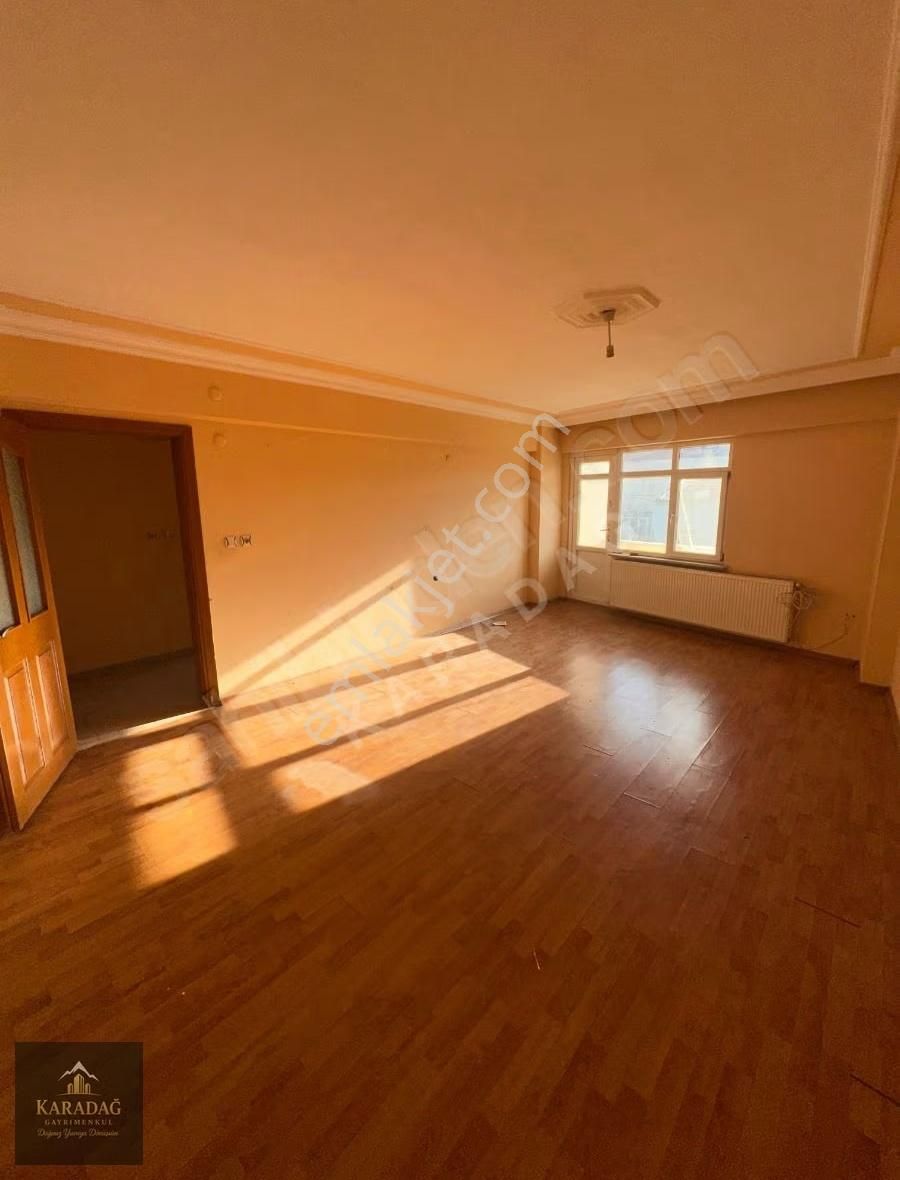 Arnavutköy Merkez Satılık 2+1 110 M² Daire