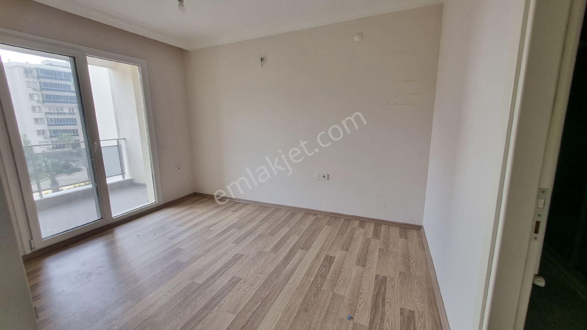 Menemen Yüzme Havuzlu Güvenlikli Sitede Ara Kat 2+1 Kiralık Daire - Görsel 28