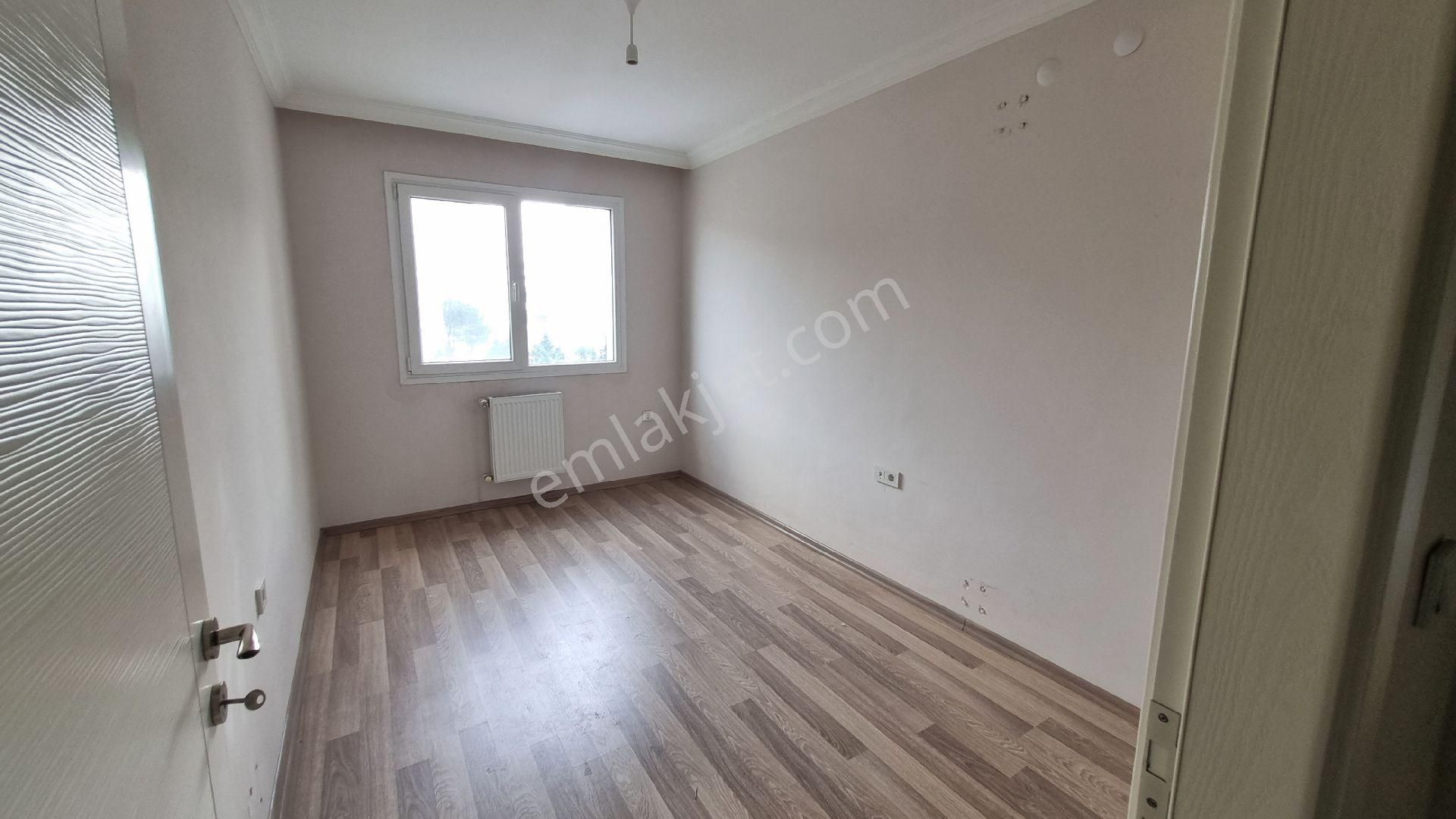 Menemen Yüzme Havuzlu Güvenlikli Sitede Ara Kat 2+1 Kiralık Daire - Görsel 25