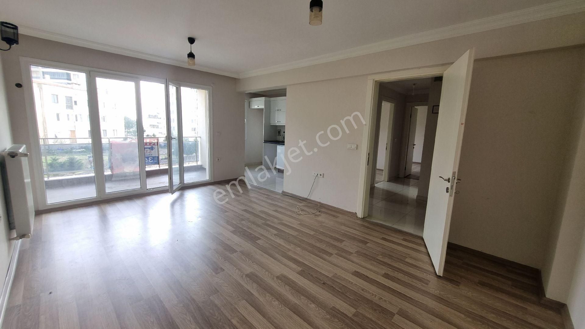 Menemen Yüzme Havuzlu Güvenlikli Sitede Ara Kat 2+1 Kiralık Daire - Görsel 12