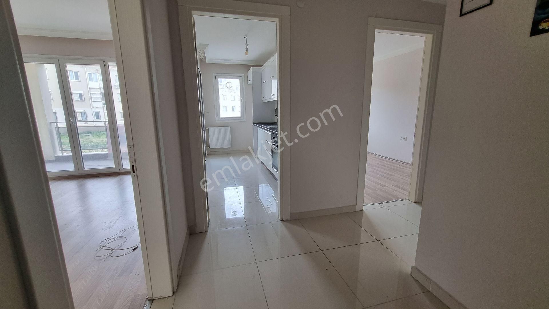 Menemen Yüzme Havuzlu Güvenlikli Sitede Ara Kat 2+1 Kiralık Daire - Görsel 11