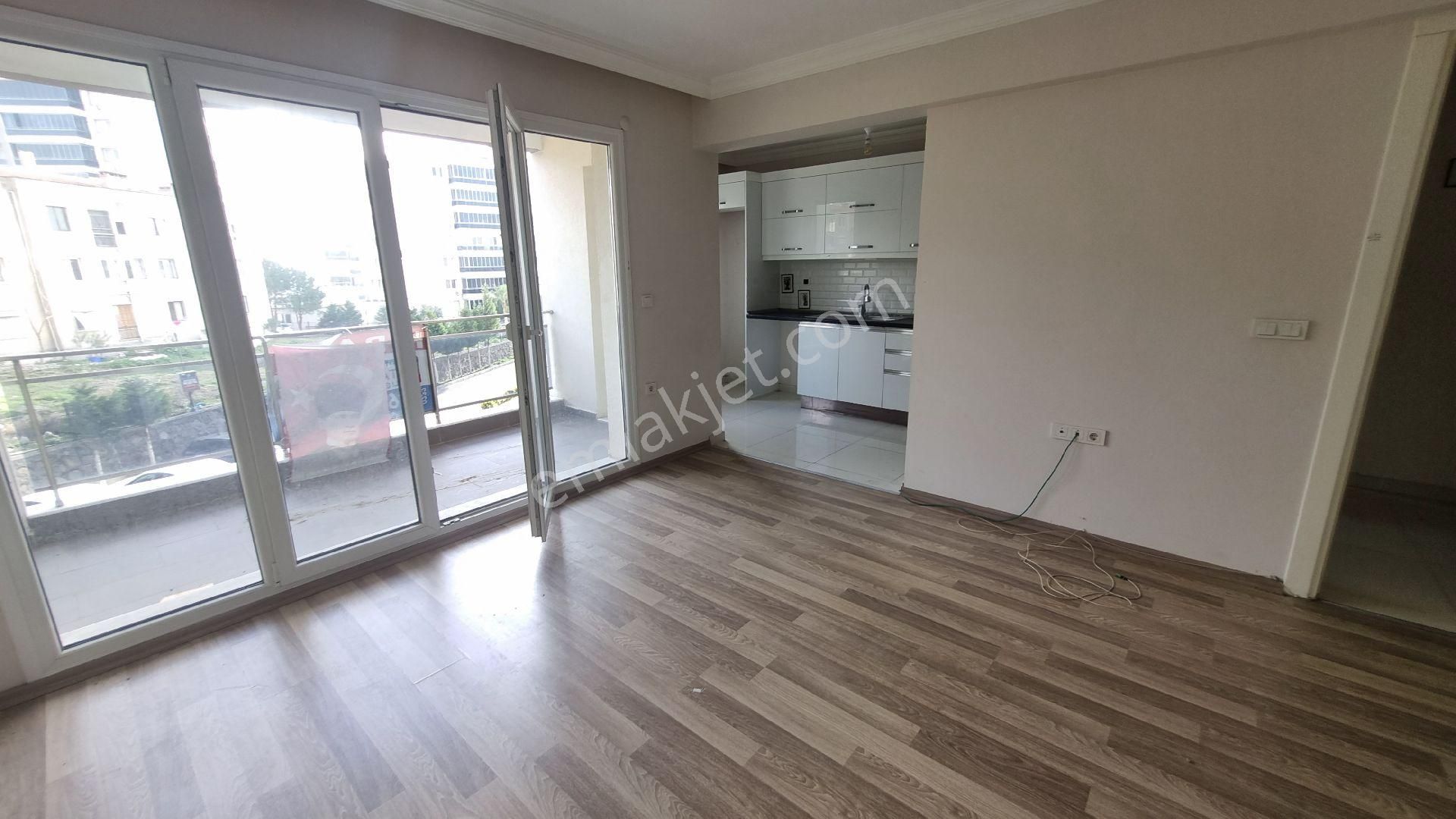 Menemen Yüzme Havuzlu Güvenlikli Sitede Ara Kat 2+1 Kiralık Daire - Görsel 14