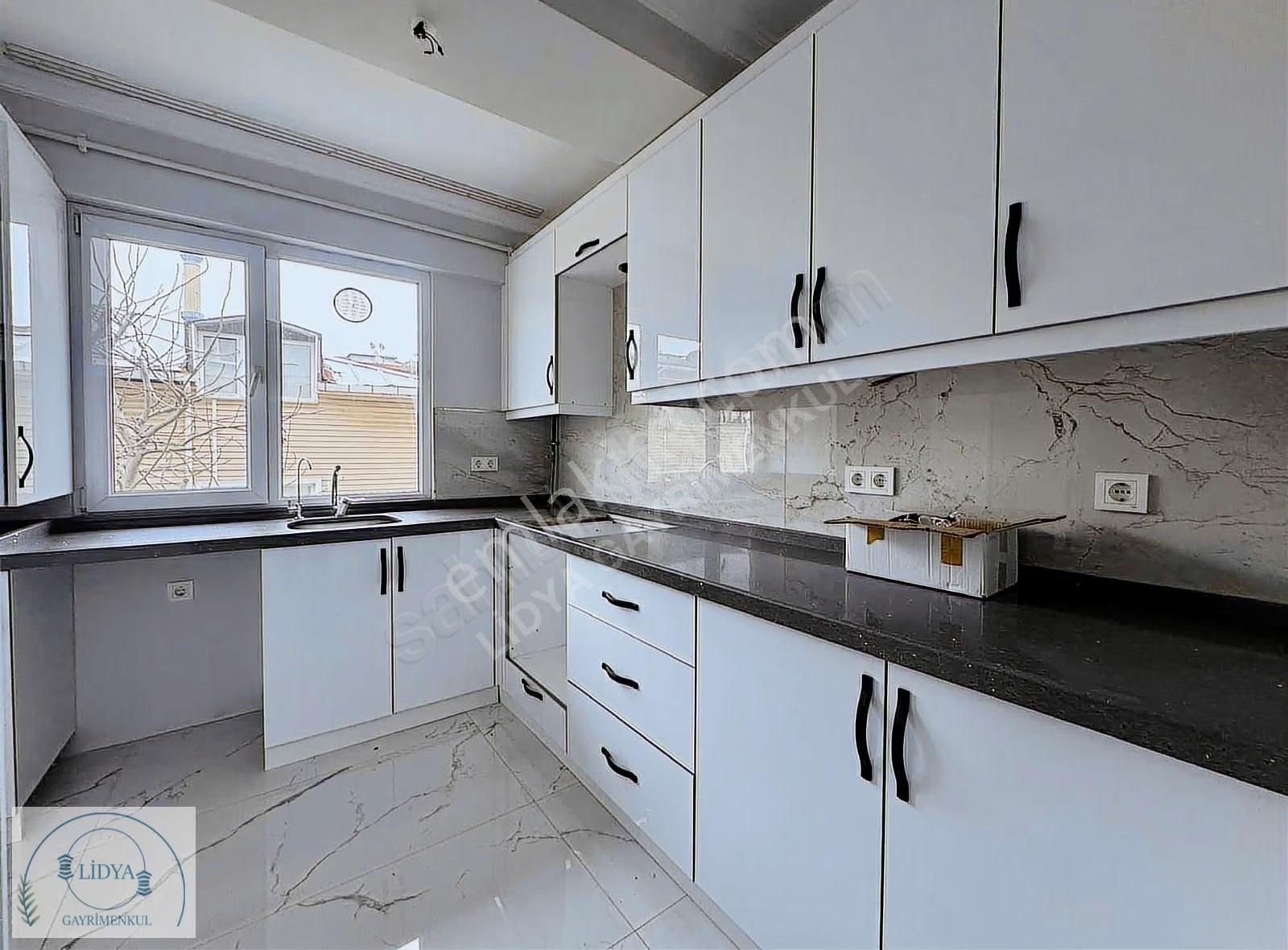 Kayışdağı Mh. Merkezi Lokasyon Geniş 3+1 - Görsel 10