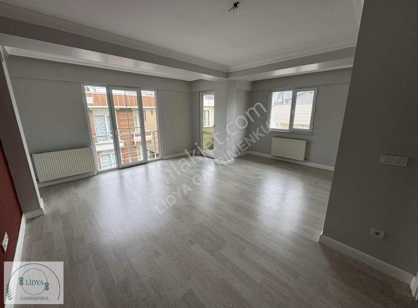 Kayışdağı Mh. Merkezi Lokasyon Geniş 3+1 - Görsel 15