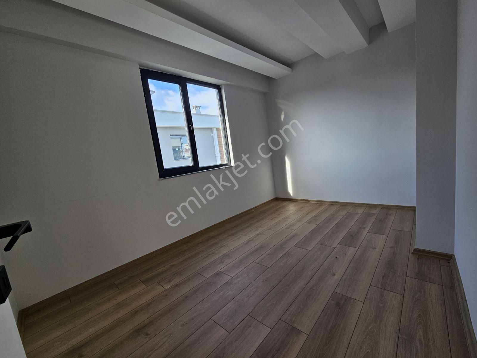 Körfez De Merkezi Konumda Satılık 1+1 Fırsat Daire - Görsel 7