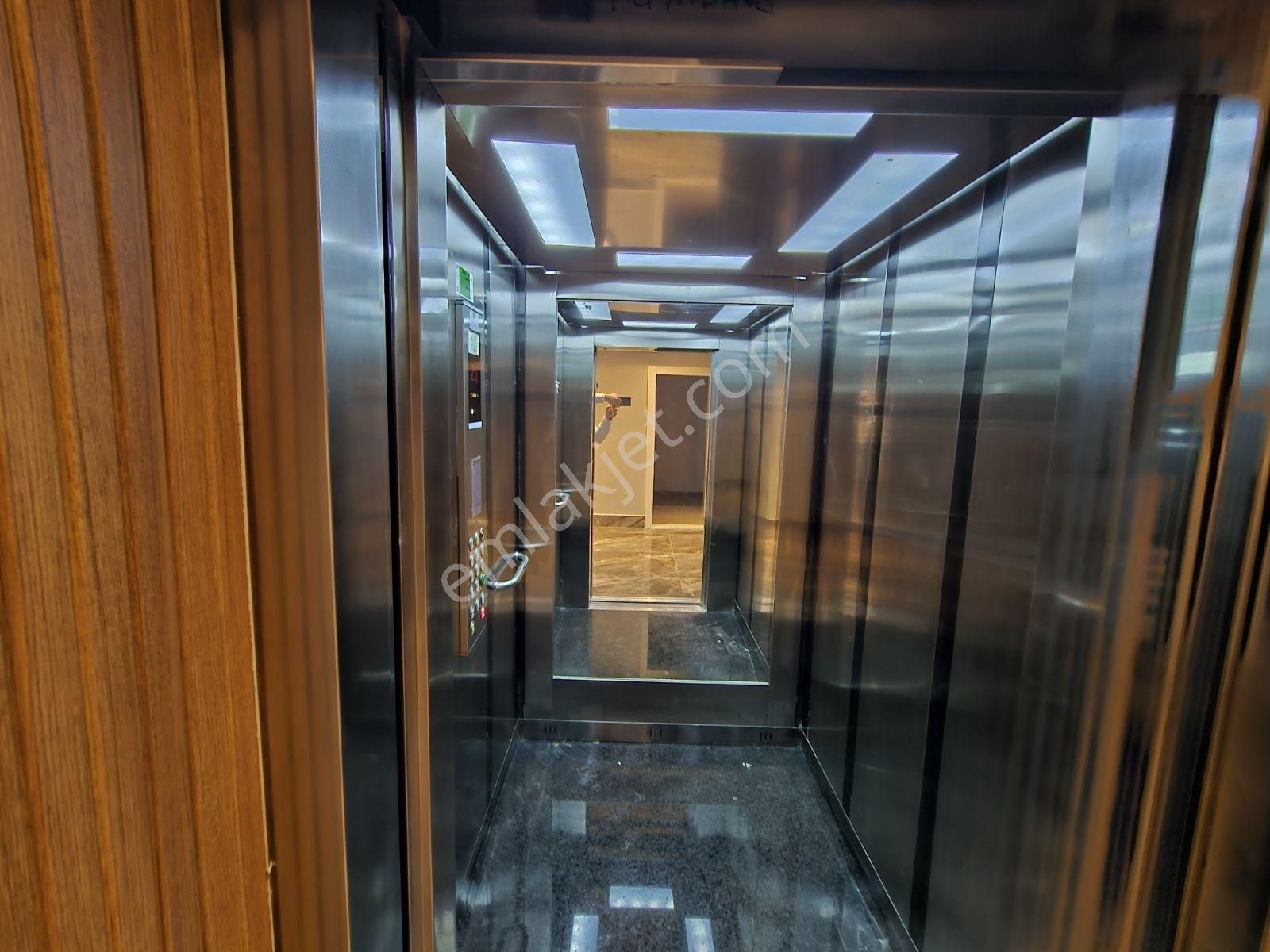 Atakum'un Kalbinde Rte Bulvarı Üzerinde Prestijli 4+1 - Görsel 28