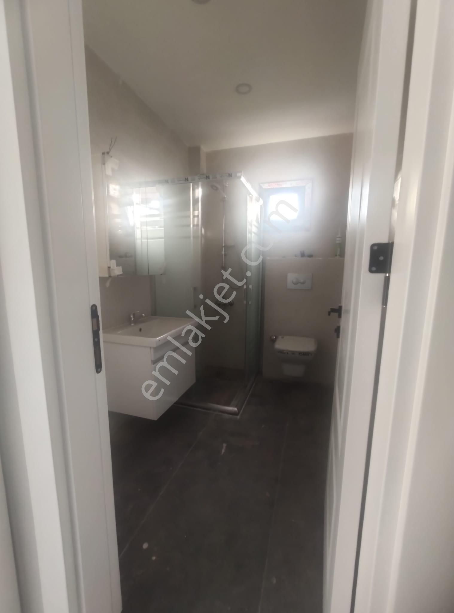 Büşra Gayrimenkulden Yeni Mah Satılık Daire 3+1 Kat 3 Ebeveyin Banyolu 105m2 İskanlı - Görsel 3