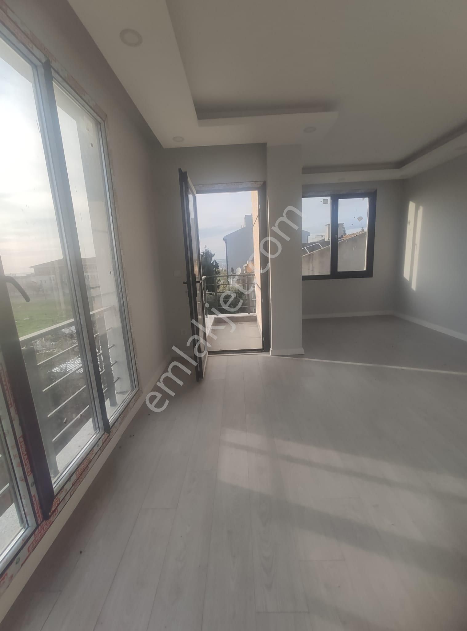 Büşra Gayrimenkulden Yeni Mah Satılık Daire 3+1 Kat 3 Ebeveyin Banyolu 105m2 İskanlı - Görsel 6