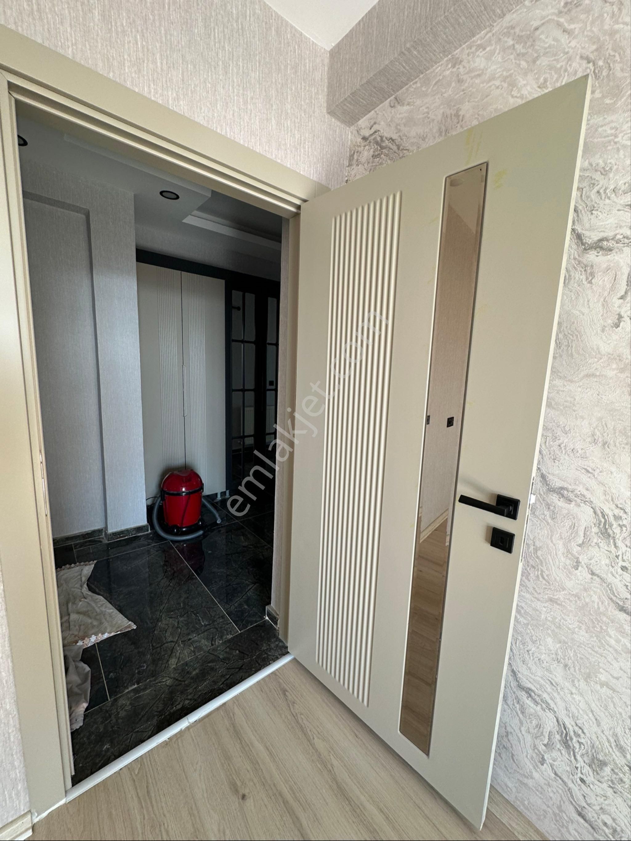 Kiralık 4 Odalı Lüks Ara Kat Daireler Çözüm Emlak’ta - Görsel 9