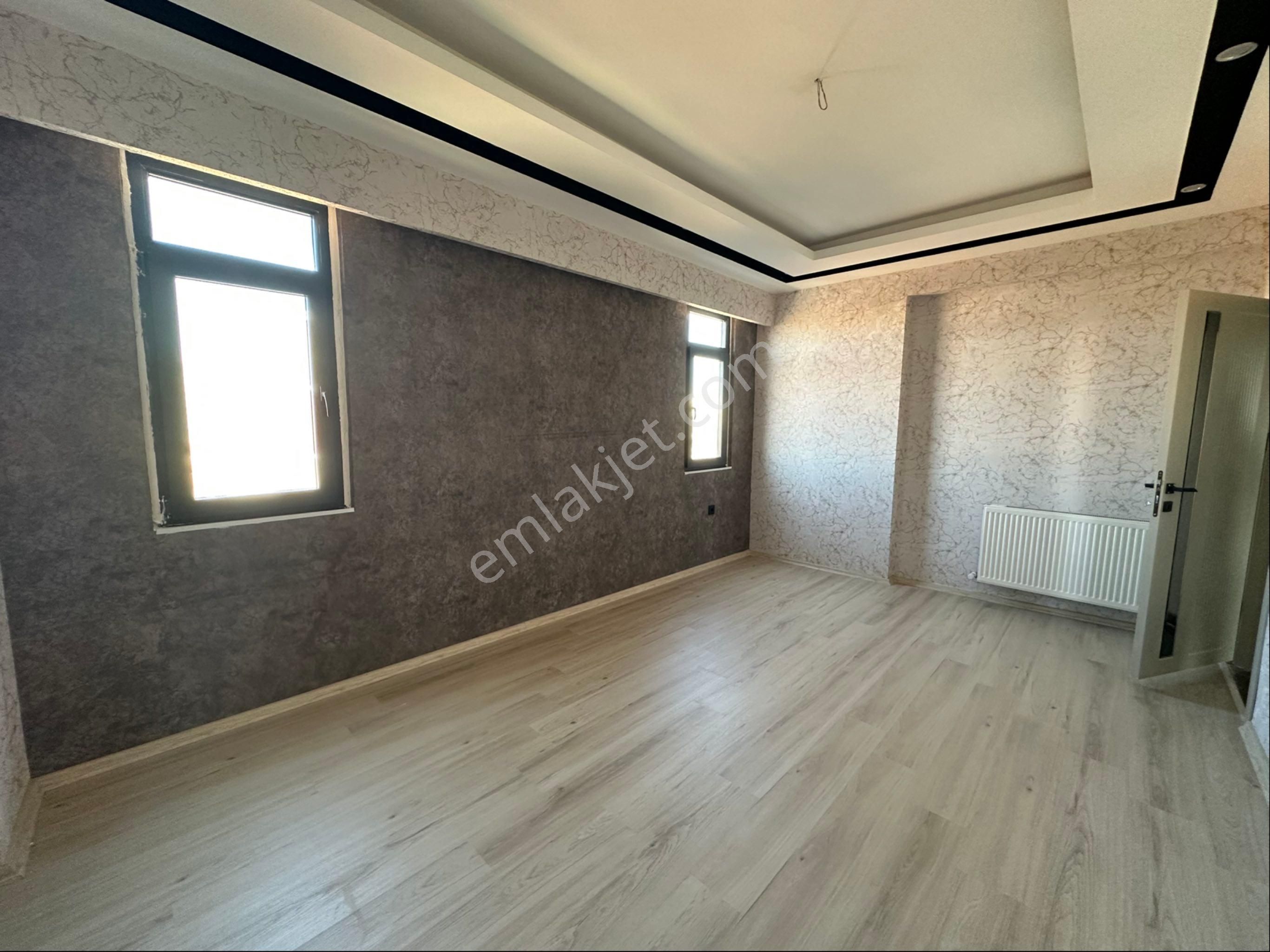 Kiralık 4 Odalı Lüks Ara Kat Daireler Çözüm Emlak’ta - Görsel 21