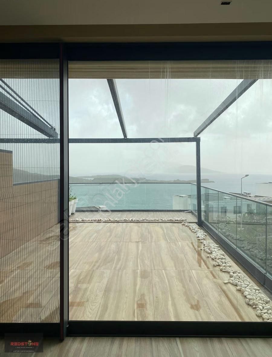 Bitez Asarlık'ta Deniz Manzaralı Plajlı 1+1 Residence - Görsel 3