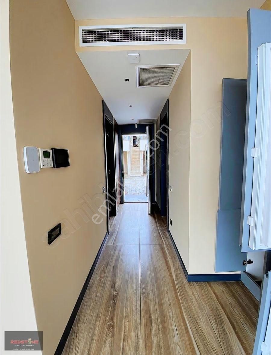 Bitez Asarlık'ta Deniz Manzaralı Plajlı 1+1 Residence - Görsel 13