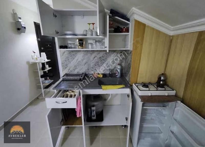 Güzelyurt Da Metrobüse Yakın 1+1 Eşyalı Dublex Üstü - Görsel 12