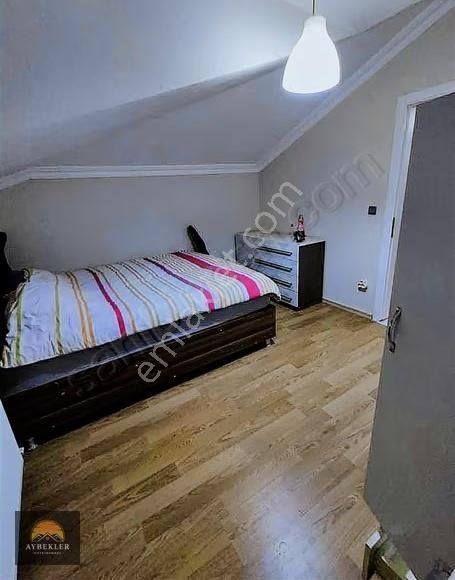 Güzelyurt Da Metrobüse Yakın 1+1 Eşyalı Dublex Üstü - Görsel 13