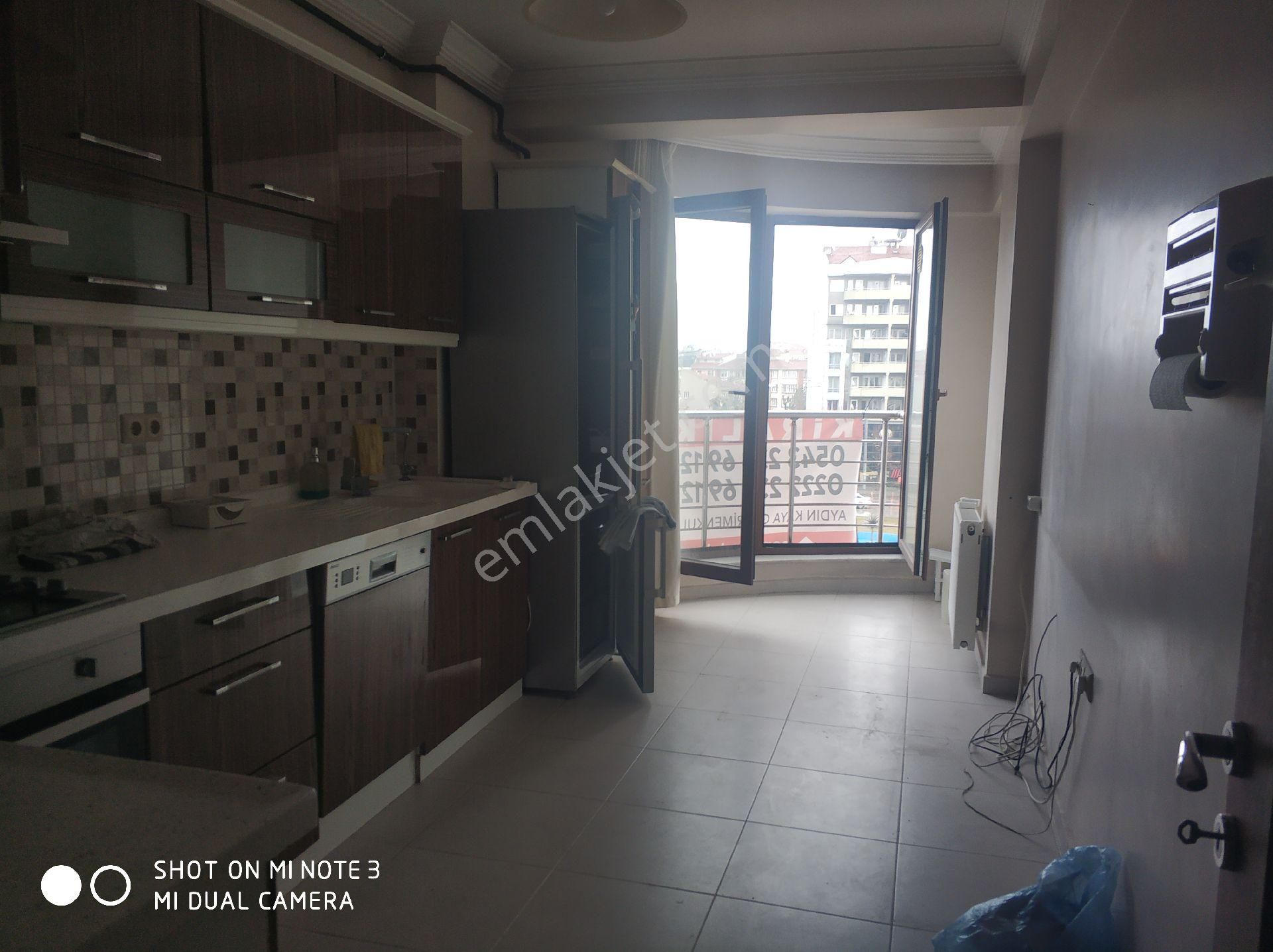 Sıhhiye Meydanında Kiralık 3+1 Asansörlü Ara Kat Daire - Görsel 4