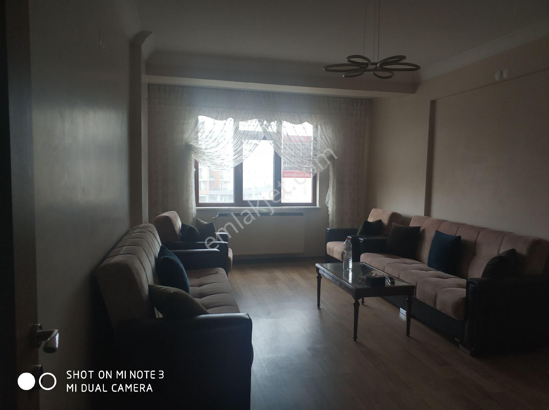 Sıhhiye Meydanında Kiralık 3+1 Asansörlü Ara Kat Daire