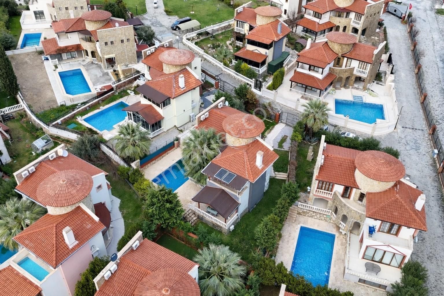 Kuşadası Satılık Villa | Site İçi | Müstakil Havuz Ve Bahçeli - Görsel 23