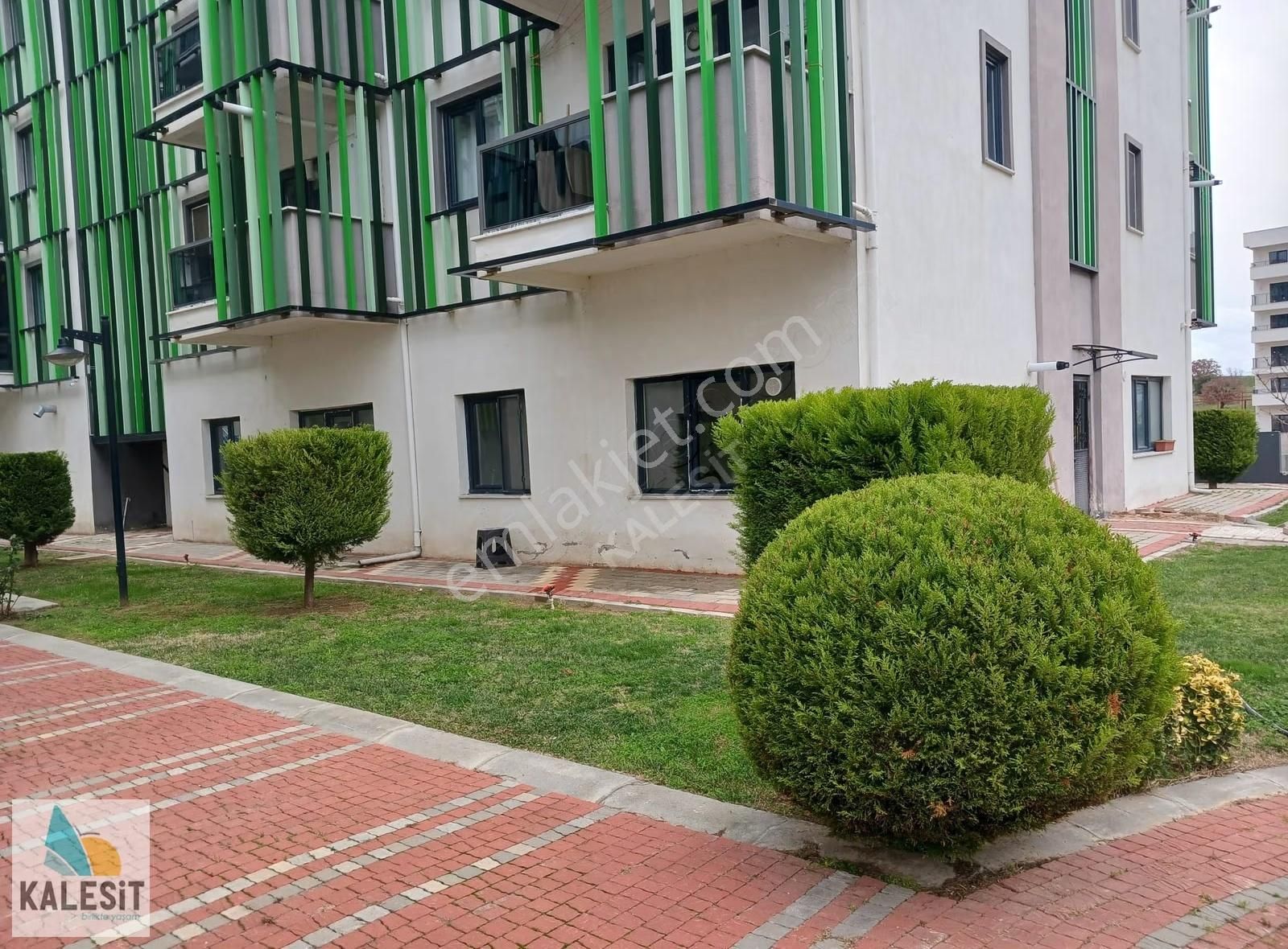 Medi 2'de Yüksek Tavanlı, Açık Mutfaklı 2+1 Giriş Kat Daire