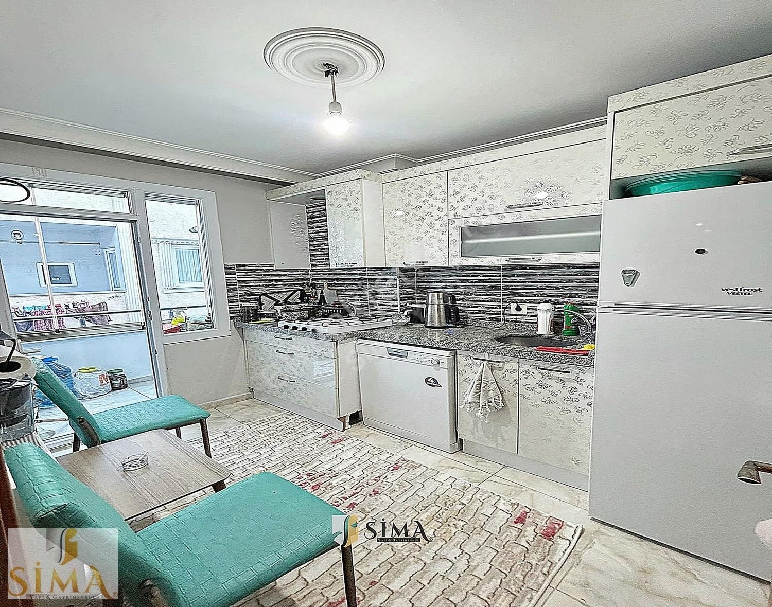 Sima Yapı'dan Yenikent'te Aile Binasında Acil Satılık 2+1 Daire - Görsel 3