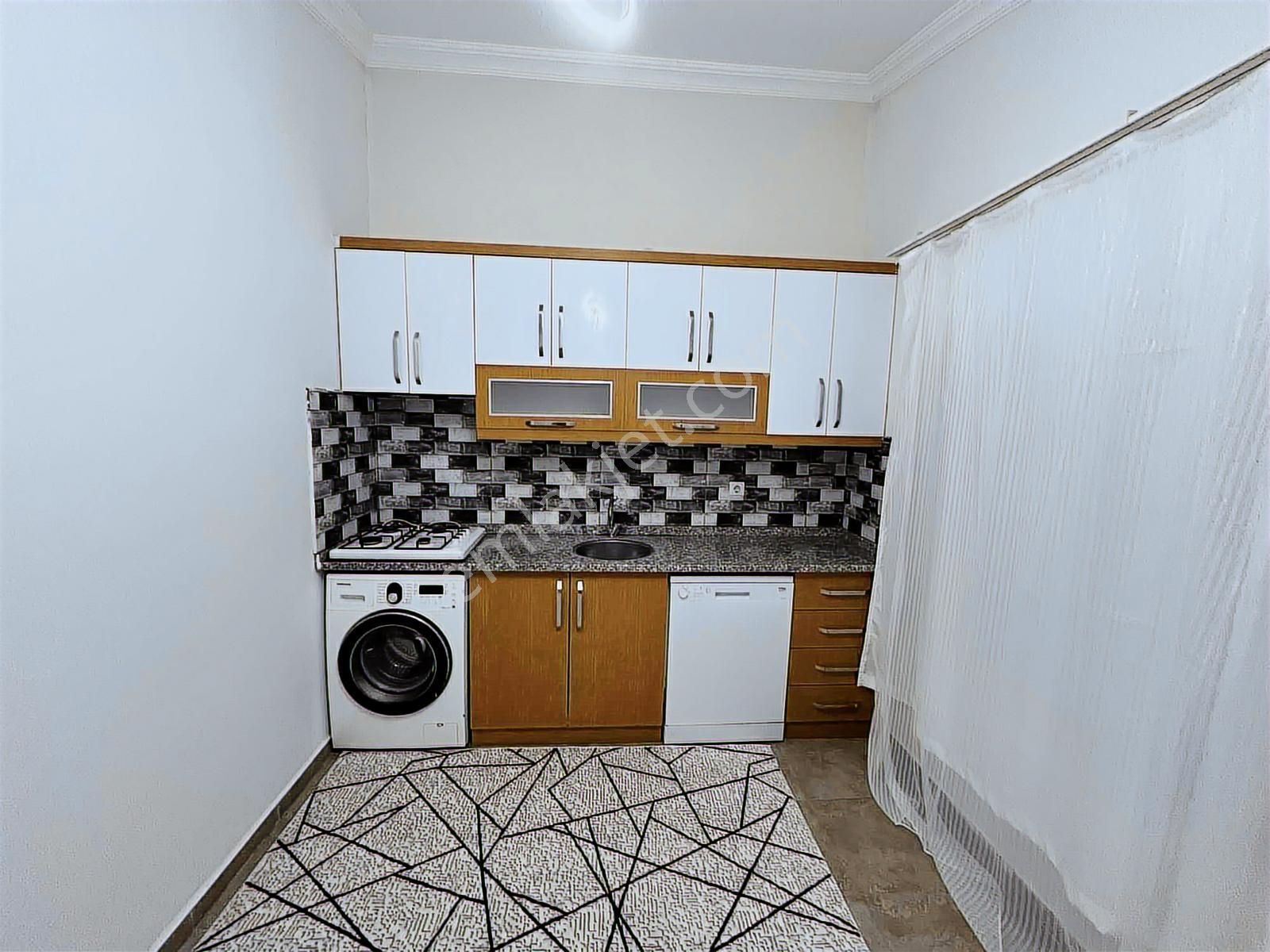 Erenköy Mahallesinde Ayrı Mutfaklı Eşyalı 2+1 Kiralık Daire - Görsel 11