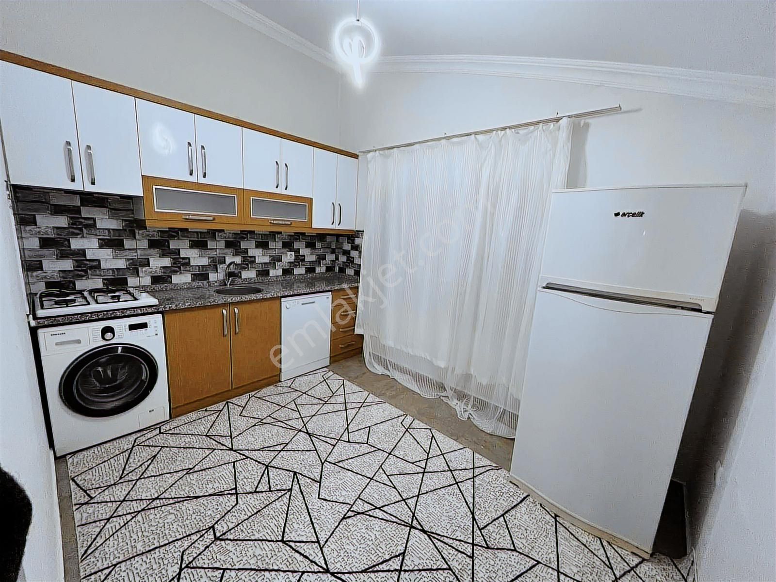 Erenköy Mahallesinde Ayrı Mutfaklı Eşyalı 2+1 Kiralık Daire - Görsel 9