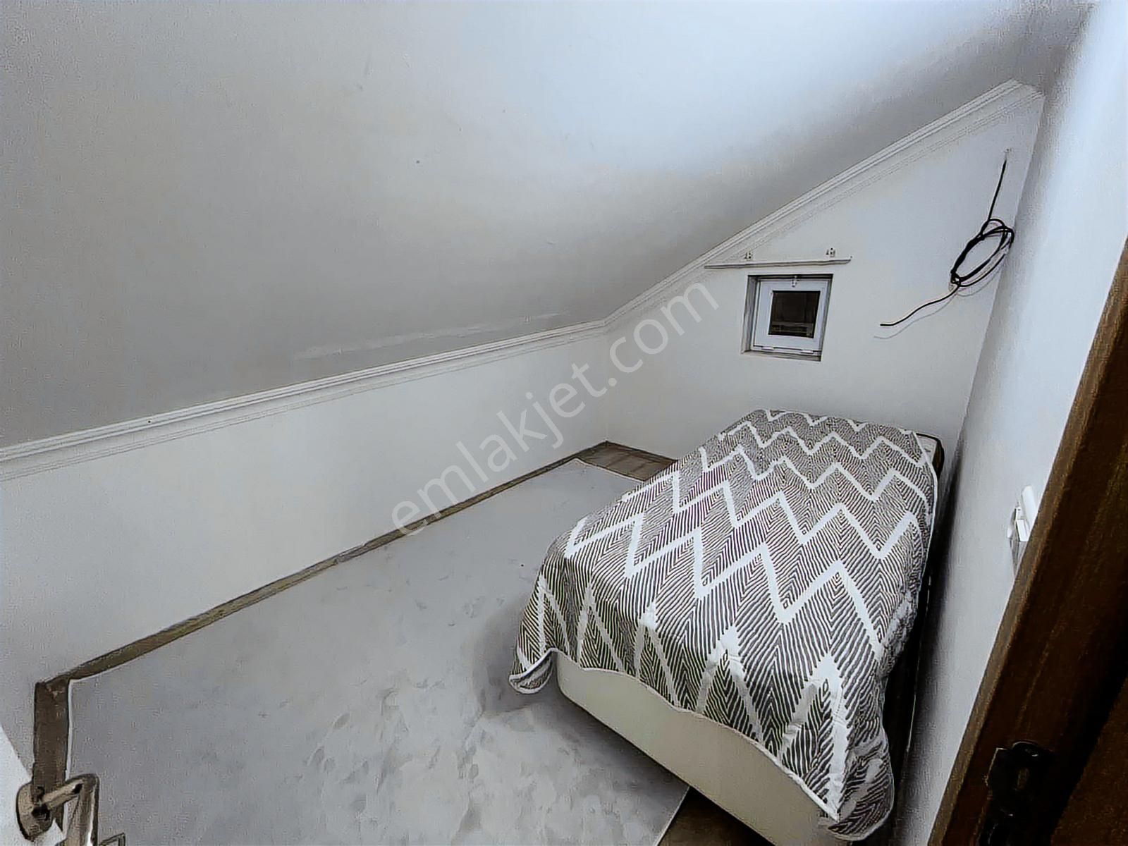 Erenköy Mahallesinde Ayrı Mutfaklı Eşyalı 2+1 Kiralık Daire - Görsel 2