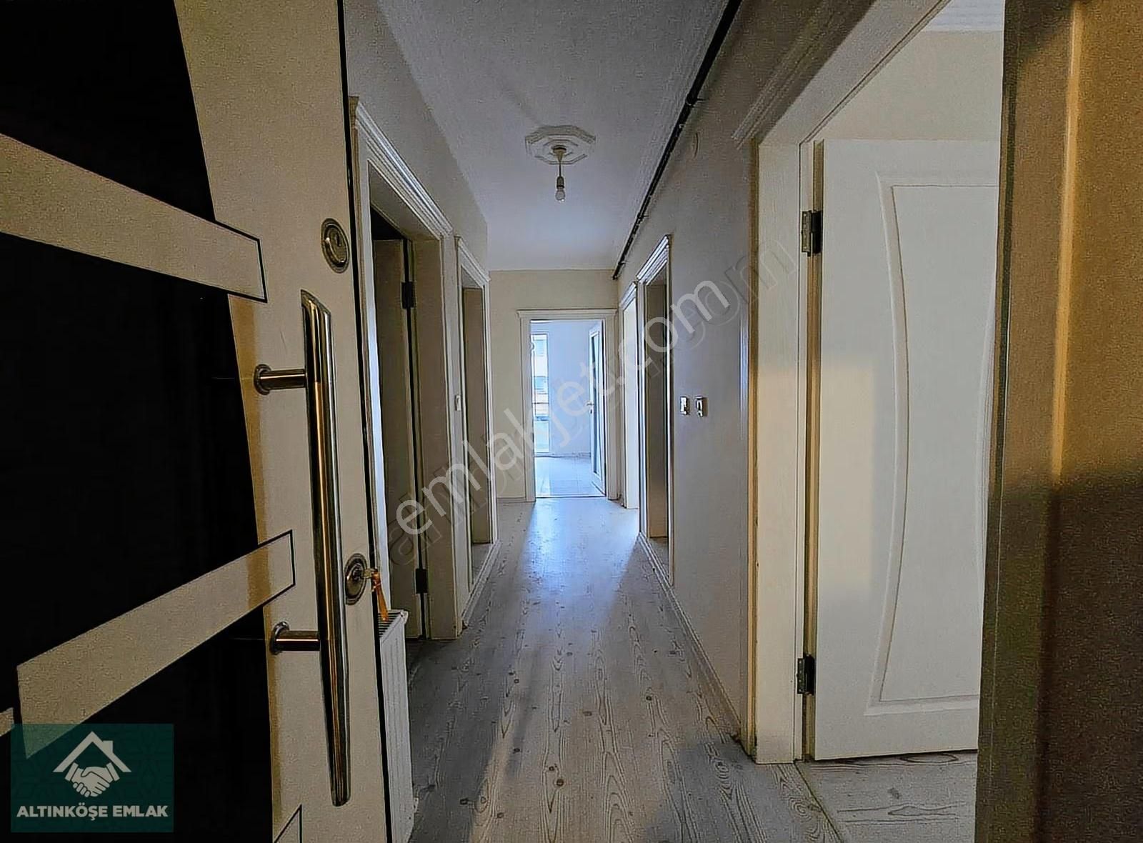 Altınköşe Emlak' Kiralık Çarşı Merkeze Yakın 2+1 Ara Kat Daire - Görsel 3