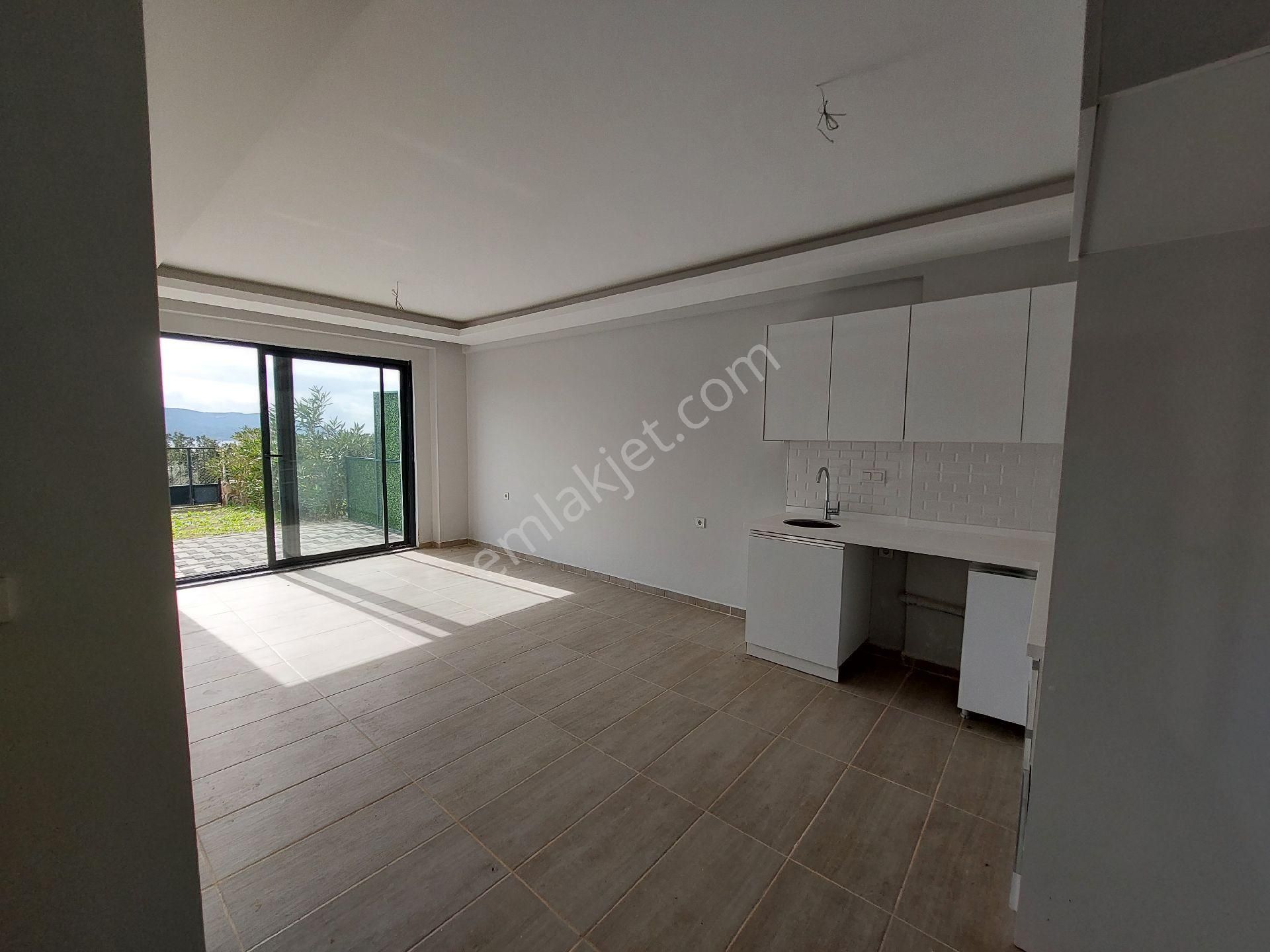 Denize 800m Villa 3+1 Havuzlu, Otoparklı Kendi Plaj (beach)alanı Mevcuttur - Görsel 32