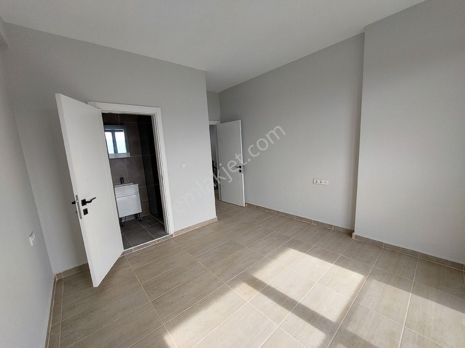 Denize 800m Villa 3+1 Havuzlu, Otoparklı Kendi Plaj (beach)alanı Mevcuttur - Görsel 16