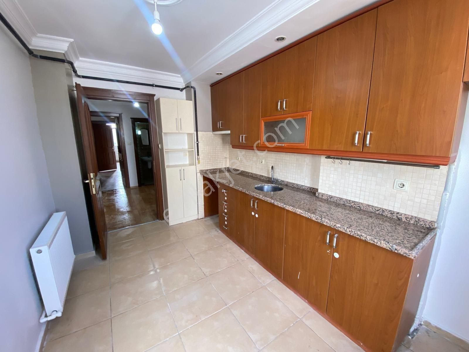 Turgut Özal Da Merkezi Konum İçi Yapılı Az Katlı Binada 3+1 K.m - Görsel 16