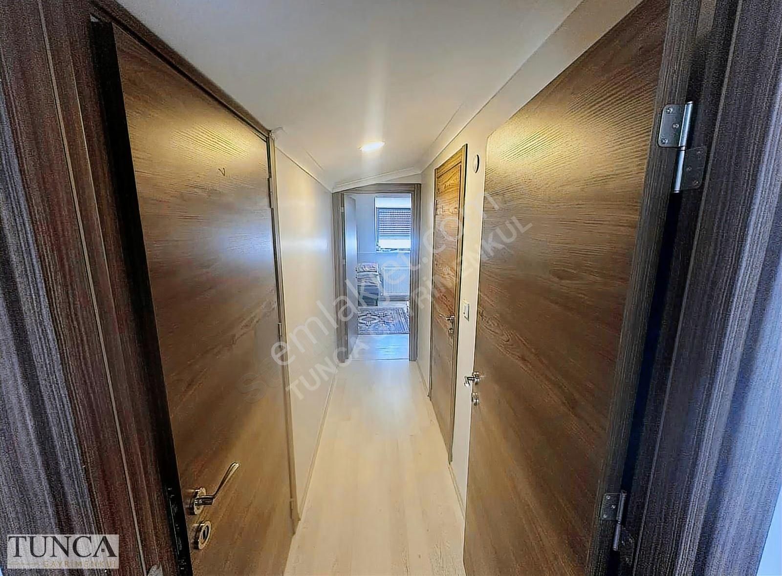 Fındıklı Merkezi Konum Kiralık 2+1 Daire - Görsel 20