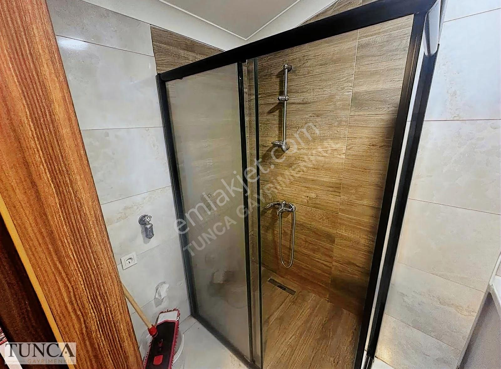 Fındıklı Merkezi Konum Kiralık 2+1 Daire - Görsel 10