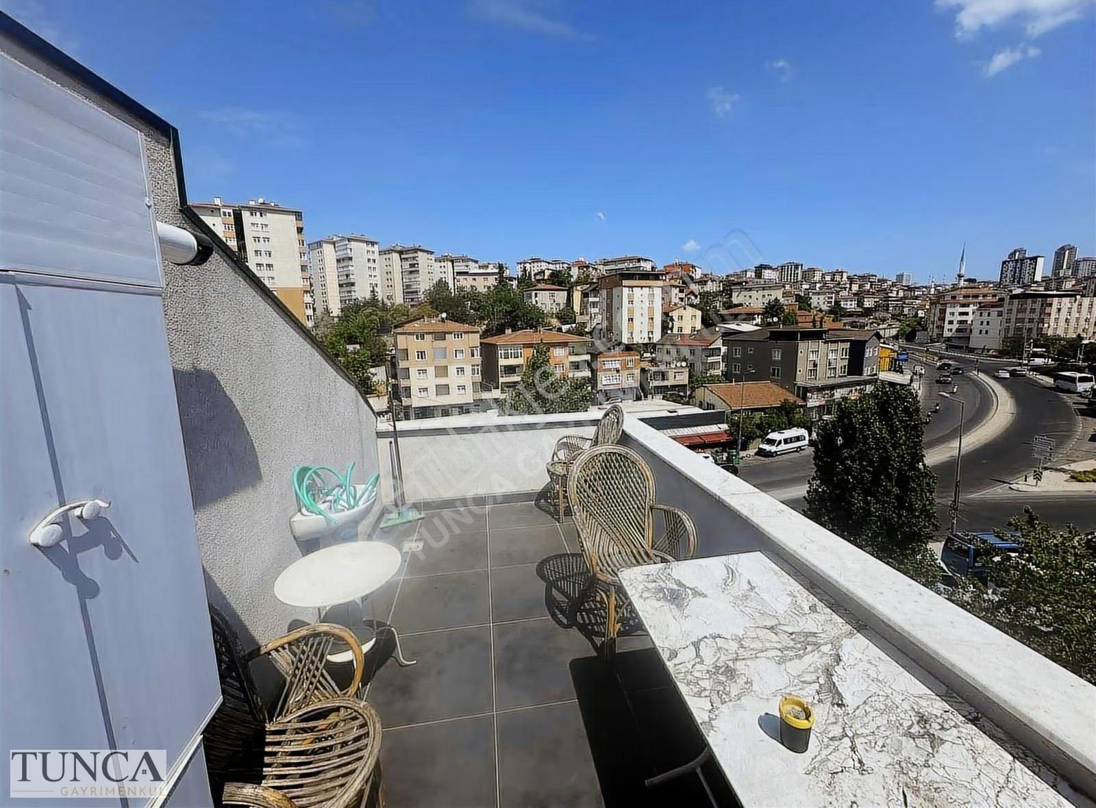 Fındıklı Merkezi Konum Kiralık 2+1 Daire - Görsel 33