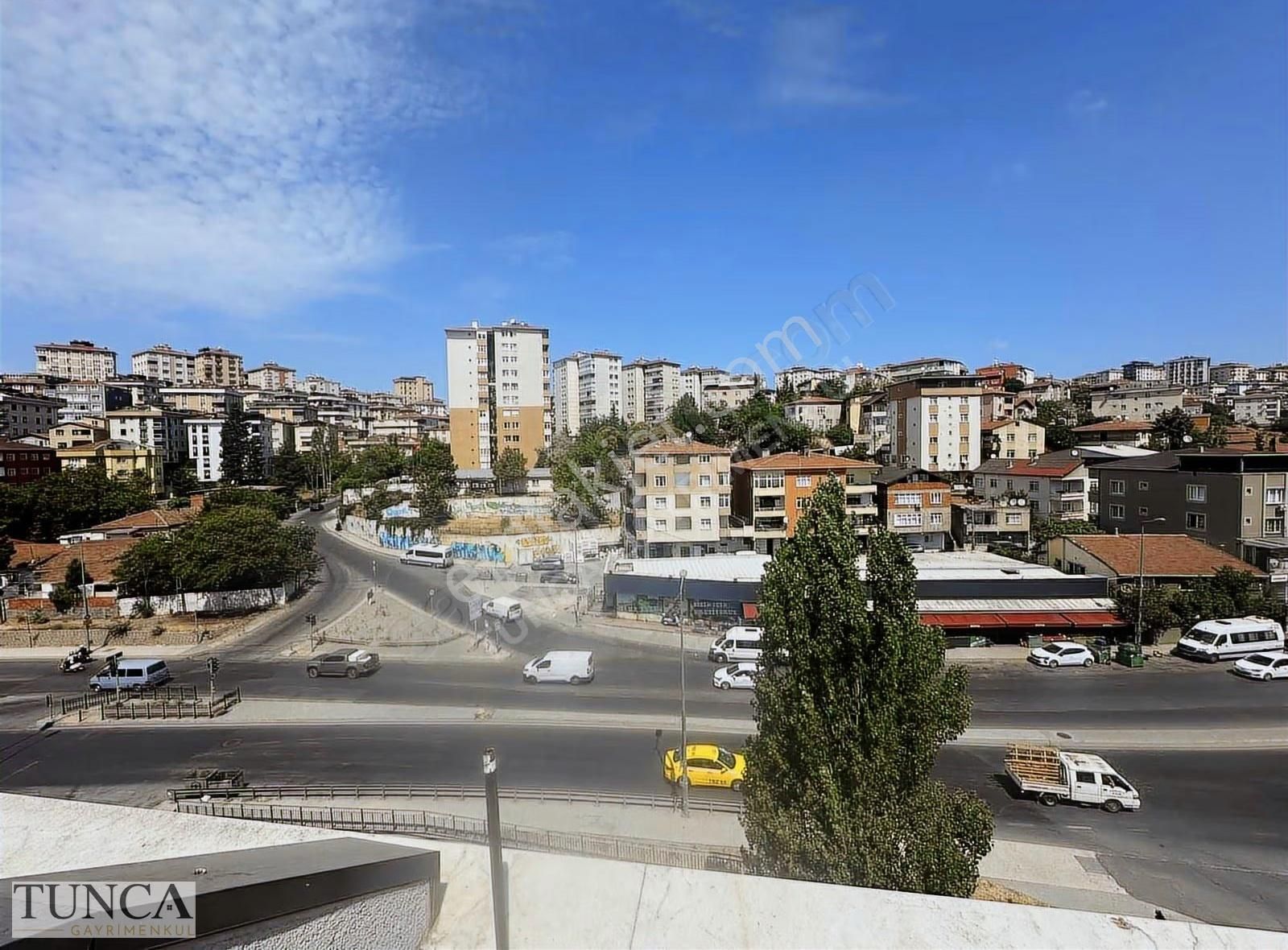 Fındıklı Merkezi Konum Kiralık 2+1 Daire - Görsel 16