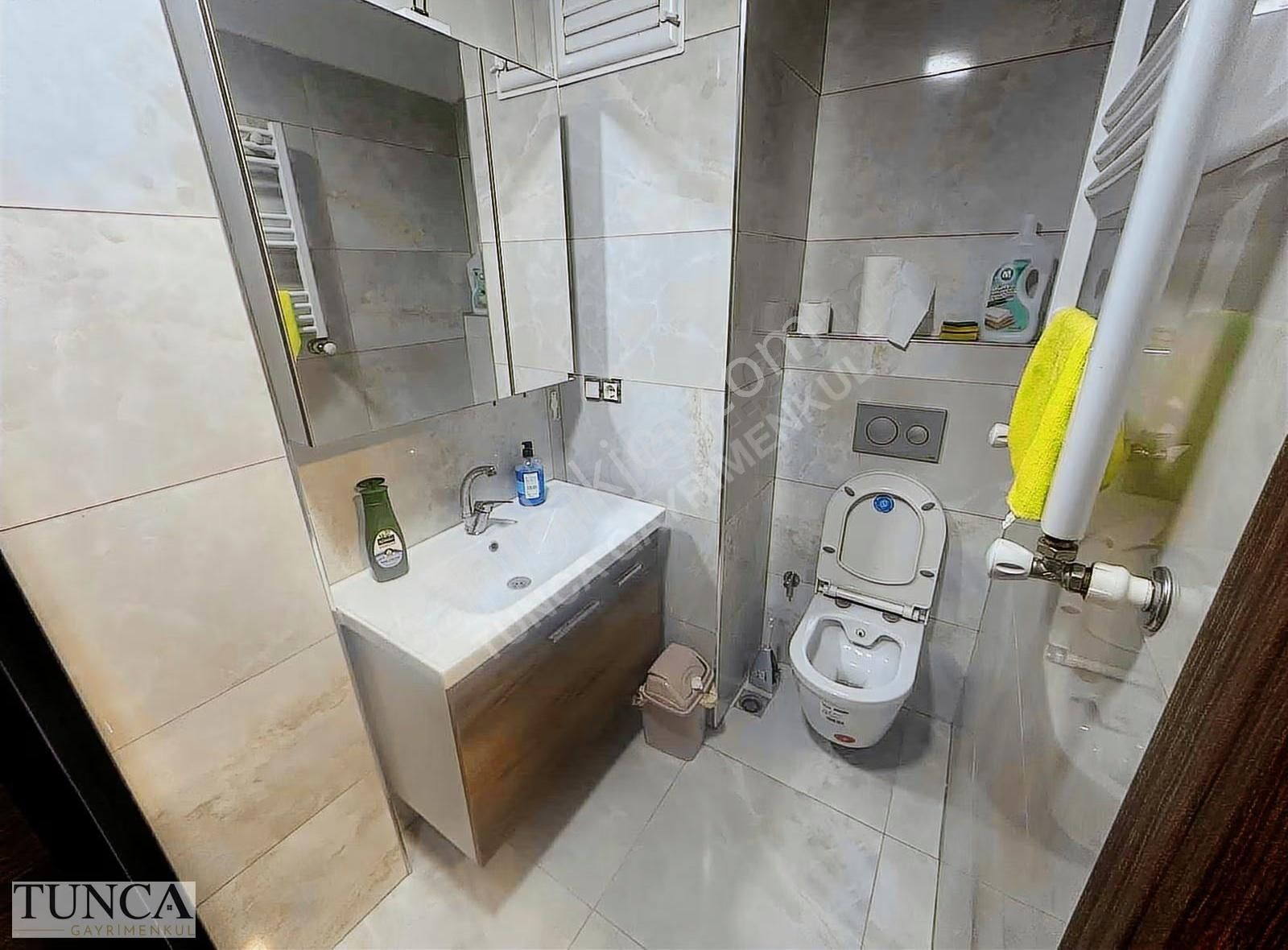 Fındıklı Merkezi Konum Kiralık 2+1 Daire - Görsel 13