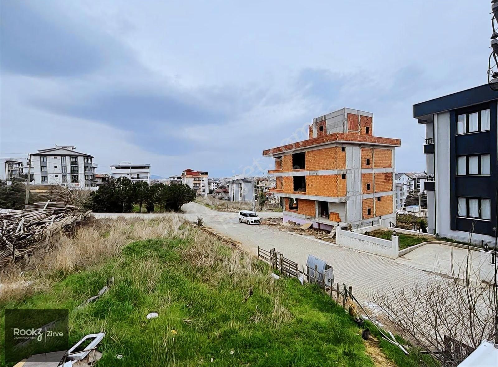 Yalova Çiftlikköyde 2+1 Ara Kat Kiralık Daire - Görsel 3