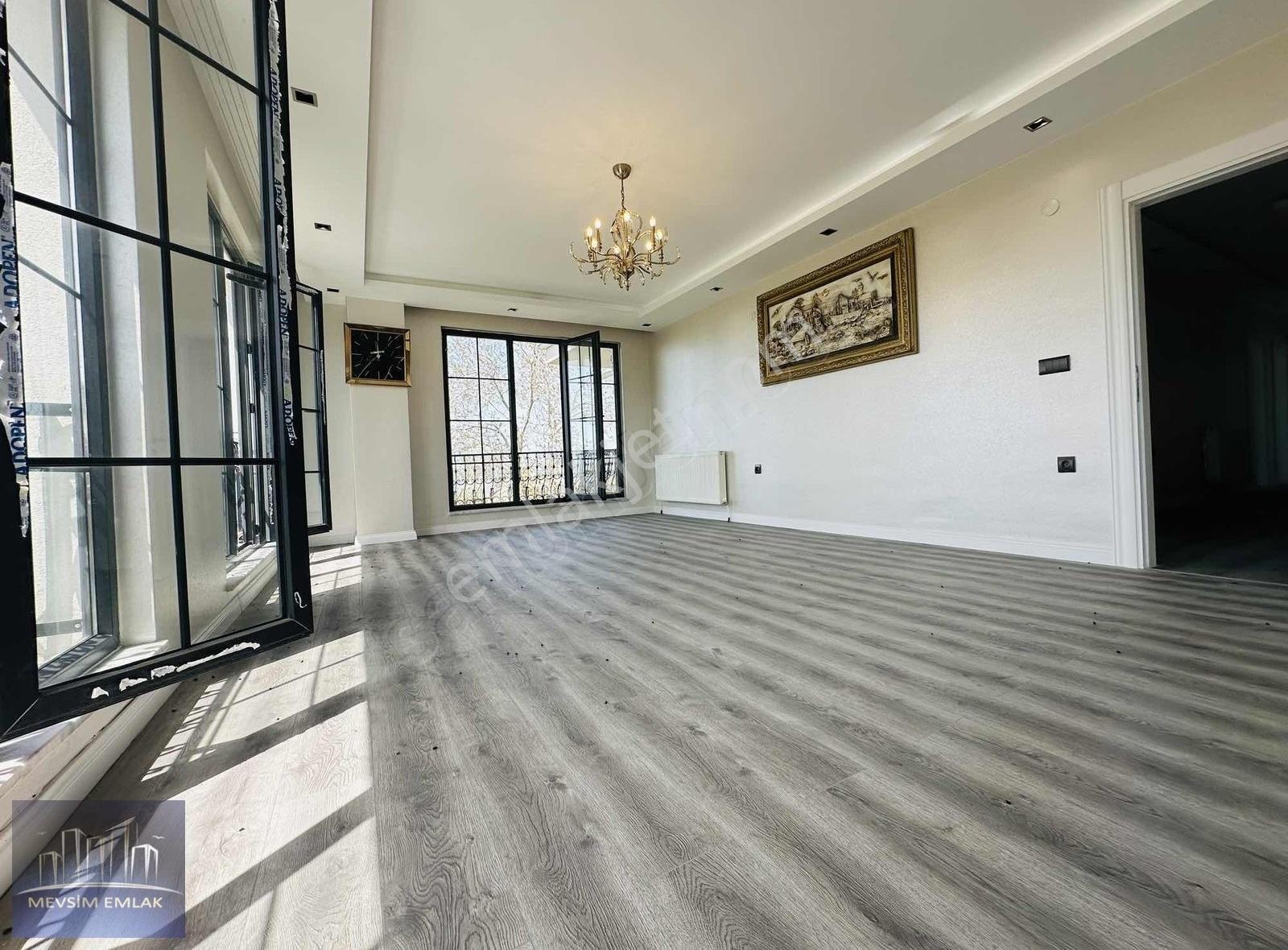 Van Edremitte Satılık 930 M2 Sıfır Villa Çift Daireden Oluşuyor - Görsel 19