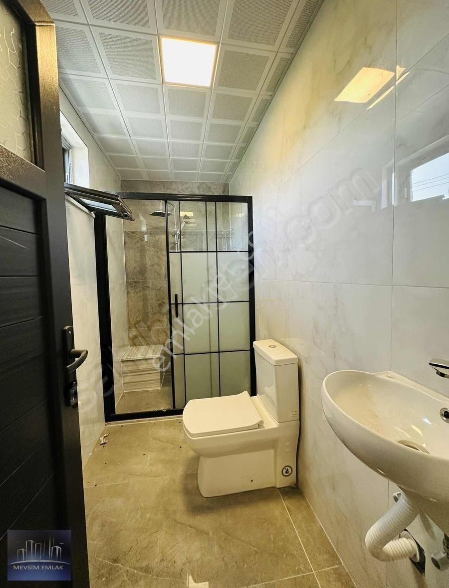 Van Edremitte Satılık 930 M2 Sıfır Villa Çift Daireden Oluşuyor - Görsel 11