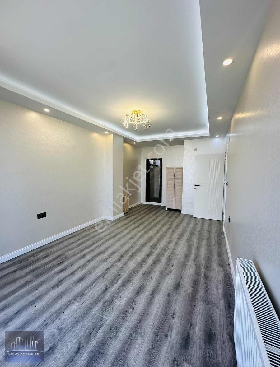Van Edremitte Satılık 930 M2 Sıfır Villa Çift Daireden Oluşuyor - Görsel 27
