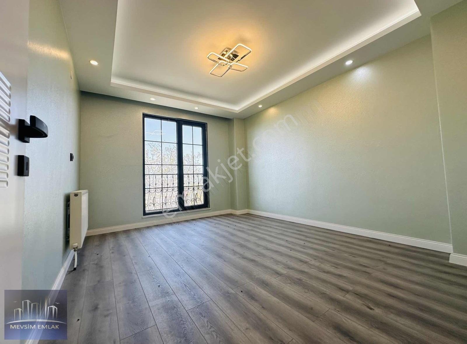 Van Edremitte Satılık 930 M2 Sıfır Villa Çift Daireden Oluşuyor - Görsel 9