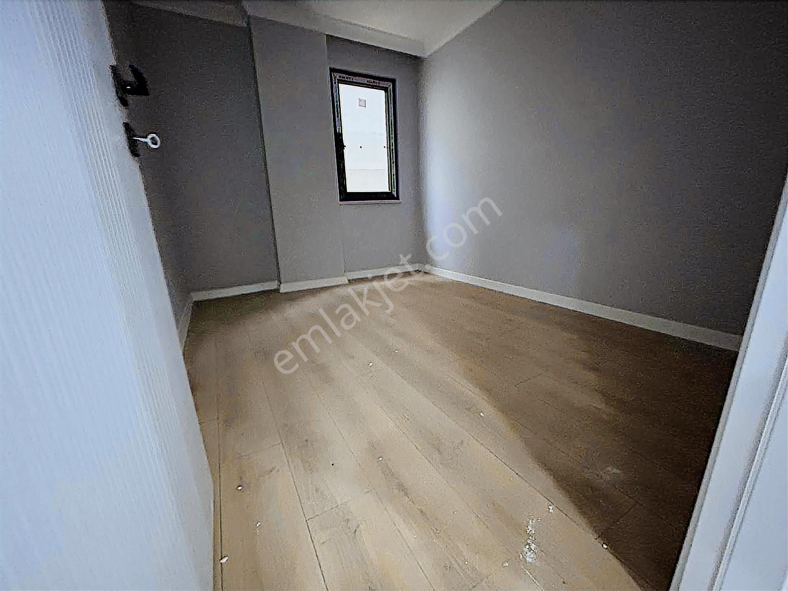 İstasyonda Marmaraya 5dk 2+1 Bahçe Katı - Görsel 8