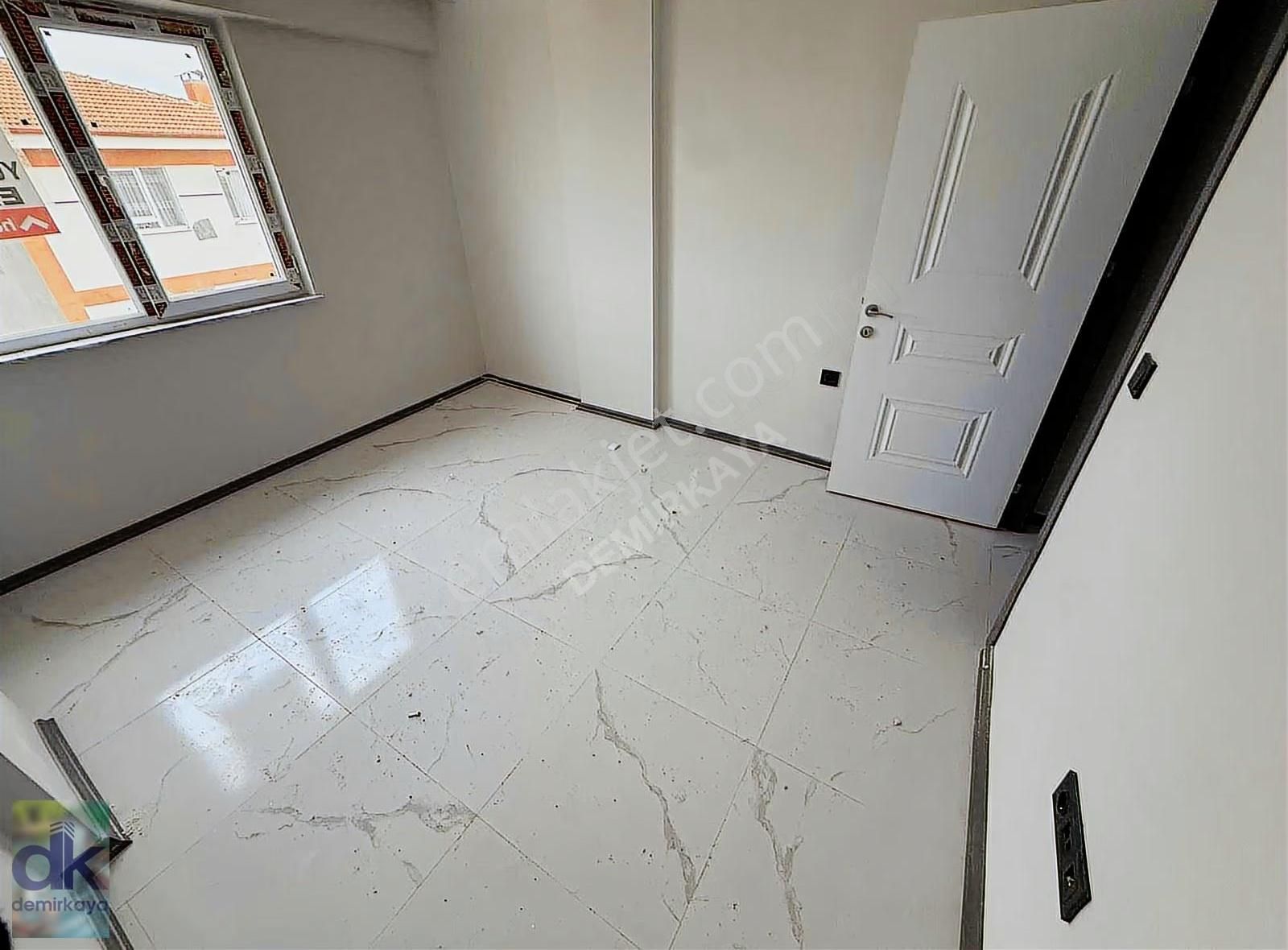 71 Evler Mahallesi Gelişen Bölgede Yatırımlık 2+0 Daire - Görsel 12